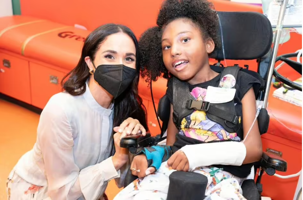 Meghan Markle made a surprise visit to a children's hospital in Los Angeles (Image (C) CHILDRENSLA) (1)